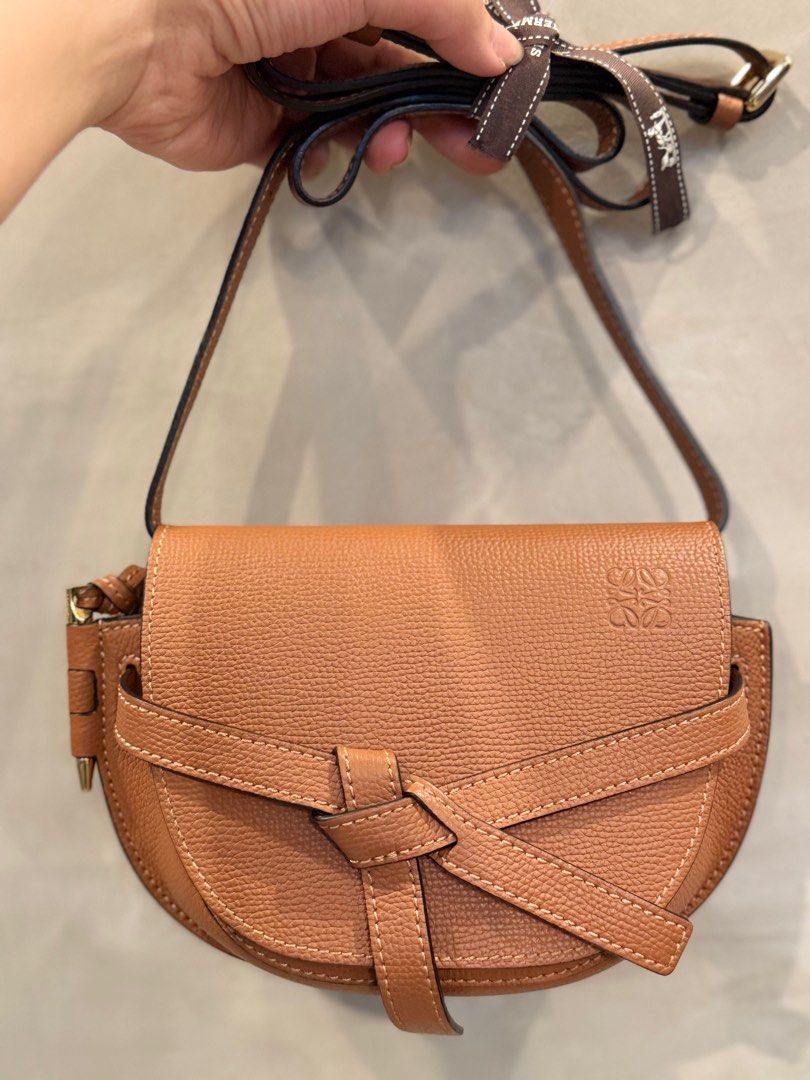 Loewe mini gate bag (Category: Luxury Bags & Wallets) located in Taguig. Submitted by que_08 (Listing ID 1352752697, Image 1). Description: with entrupy dustbag 9/10.