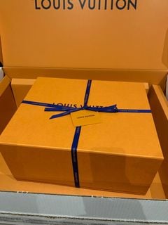 Louis Vuitton LV 磁石 紙盒 原裝 手袋紙盒 40x32.5x19cm（連絲帶）64204785037699110