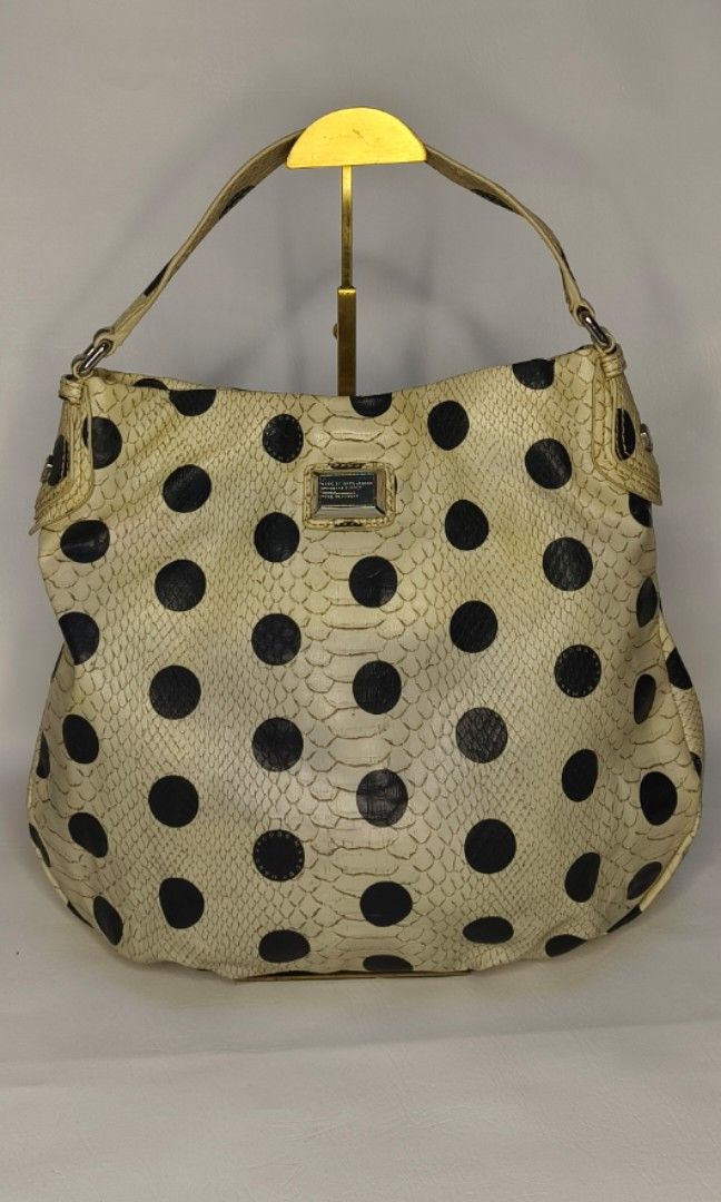 Marc by Marc Jacobs Hillier Hobo Snake Effect Bag (Category: Luxury Bags & Wallets) located in Baguio. Submitted by PreiLoveMaria (Listing ID 1352861129, Image 2). Description: Marc by Marc Jacobs Hillier Hobo Snake Bag Good used condition Normal signs of wear Width:13.8 in Height:13.8 in Depth:4.7 in Kindly check the Detailed photos Shipping via J&T only No COD and COP.