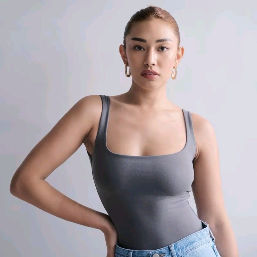 Mera Arya Top (Category: Sleeveless) located in Mandaluyong City. Submitted by aeurea (Listing ID 1352859299, Image 2). Description: Decluttering, shop my stash! 70 each Colors: Black, Dark Gray Can send photos but not when worn bec it's too small for me. 🌸 Check out my profile for more products 🌸 Please don't hesitate to msg me for more info. 🌸 All are last price unless stated otherwise. 🌸 NO LOWBALLING PLS. MOP: Gcash MOD: Shipping handled 