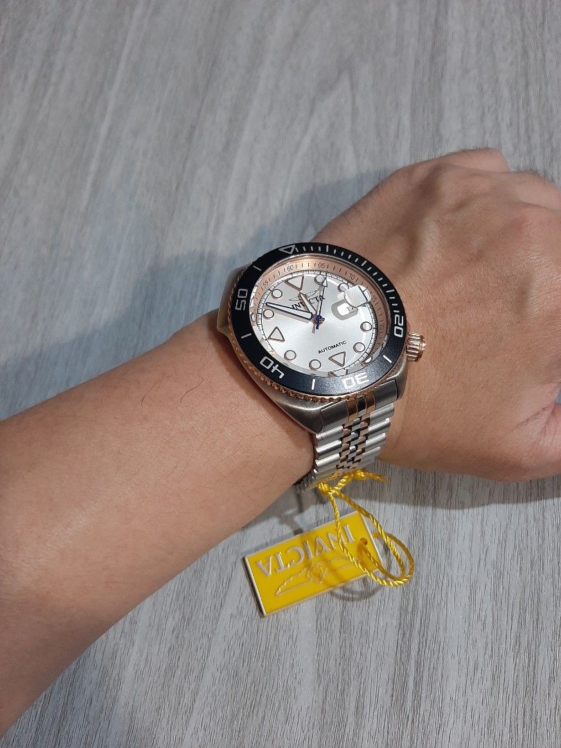Original Invicta Pro Diver Automatic (Category: Men's Watches) located in Mandaluyong City. Submitted by time_machine28 (Listing ID 1352813347, Image 3). Description: Ptpa, SALE...SALE...SALE... SALE...SALE...SALE... 8,600 pesos only Invicta Pro Diver Automatic Model 30419 Original/legit Brandnew Selling low Two tone Fit's up to 8 inches wrist Bought in u.s Men's Size 47mm 09173459191 Mandaluyong here Mop:BDO or gcash Srp $795 Courier: Lbc or Lal