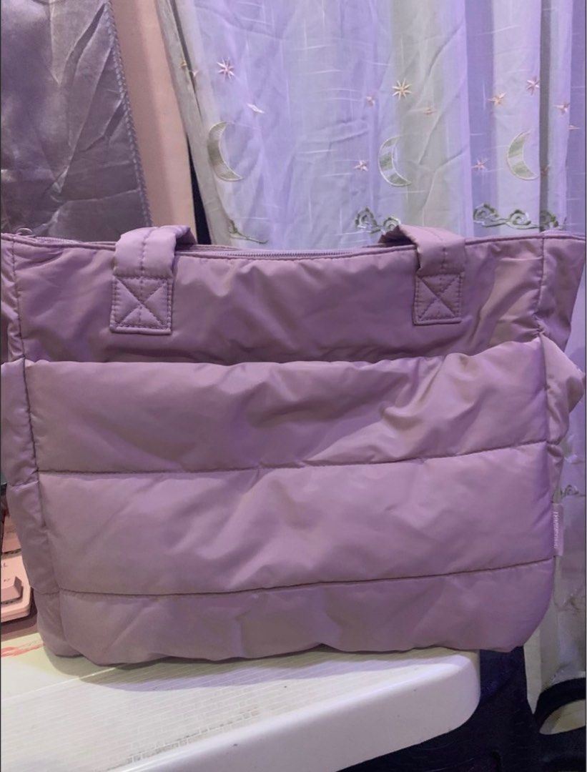 Pink Purple Puffy Bagsmart (Category: Shoulder Bags) located in Iligan City. Submitted by amerainugh (Listing ID 1352799471, Image 1). Description: Selling this Bagsmart puffy bag, kinda regret the color. I want the beige now, open for swap if meron 🥹 negotiable pa po if sure buyer! - used twice - pink purple color, super cute!! - originally bought @1300 php - mindanao area, can ship and do meetup within iligan city..