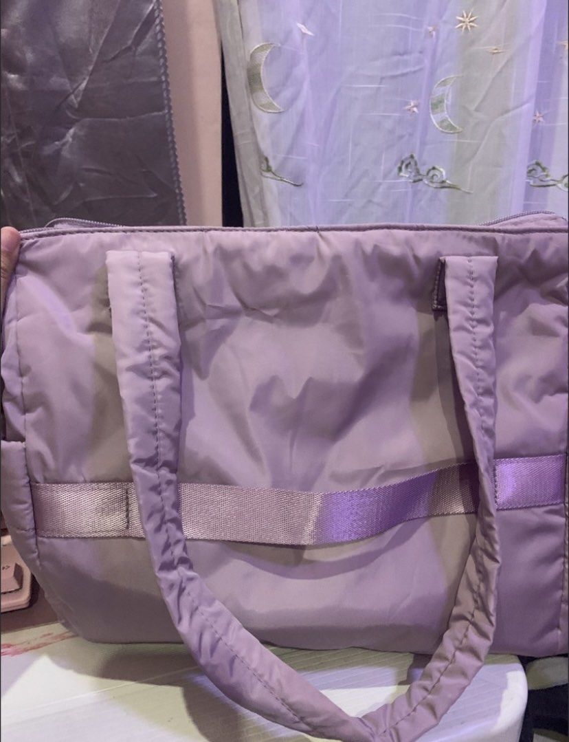 Pink Purple Puffy Bagsmart (Category: Shoulder Bags) located in Iligan City. Submitted by amerainugh (Listing ID 1352799471, Image 3). Description: Selling this Bagsmart puffy bag, kinda regret the color. I want the beige now, open for swap if meron 🥹 negotiable pa po if sure buyer! - used twice - pink purple color, super cute!! - originally bought @1300 php - mindanao area, can ship and do meetup within iligan city..