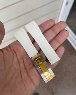 (Category: ) located in . Submitted by watchshop2000 (Listing ID 1352738425, Image 1). Description: .