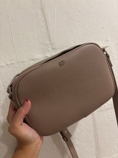 (Category: ) located in . Submitted by elvina89 (Listing ID 1352818539, Image 1). Description: .