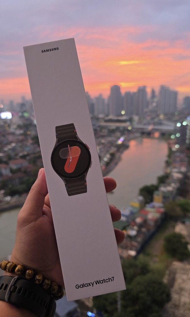 Samsung Galaxy Watch7, Smartwatch AI Tracker Bluetooth (Category: Wearables & Smart Watches) located in Pasig City. Submitted by nicksimplicio (Listing ID 1352794581, Image 1). Description: About this item (SAMSUNG Galaxy Watch7) •Galaxy Al-powered health insights - Check your daily condition with Energy Score and discover your body's potential. ¹ •Personalized Sleep Coaching - Get Sleep Coaching for restful nights.²,³ •Dual-Frequency GPS - Find 