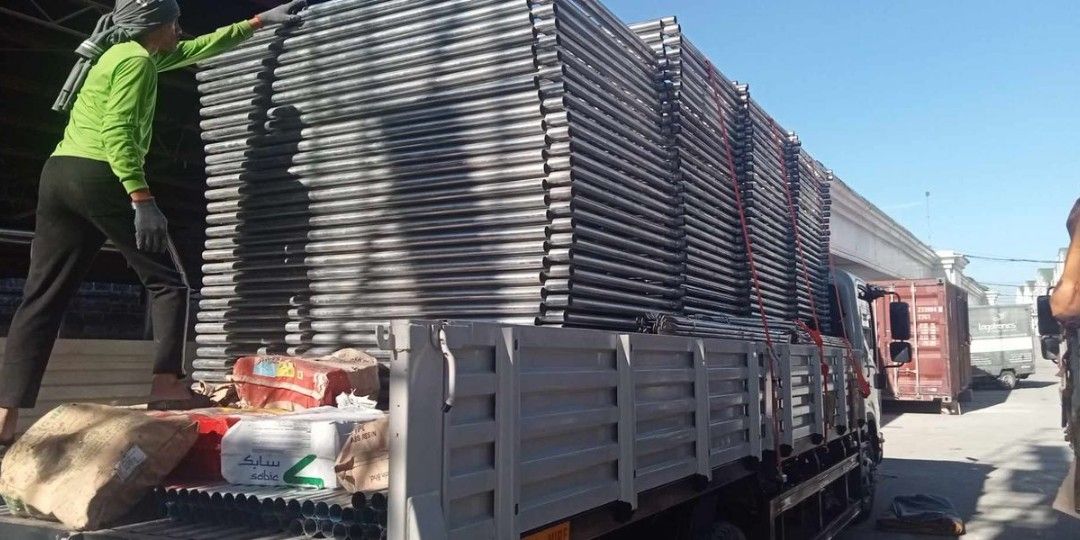 Scaffolding (Formwork) Direct Pagawaan (Category: Construction & Building Materials) located in Valenzuela. Submitted by mefscaffoldingandconstruction (Listing ID 1352753277, Image 3). Description: DIRECT FABRICATION/WAREHOUSE po tayo Ma'am and Sir (S20/S40) 𝙎-ure sa tibay 𝘾-omplete set (Hframe, Crossbrace, Jointpins) 𝘼-ffordable prices to meet your budgets😉 𝙁-it (1.7m x 1.2m, 1.2m x 1.2m, 0.9m x 1.2m) 𝙁-ast delivery via lalamove, 6wheeler 