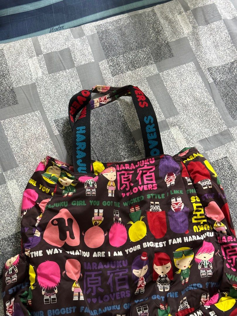 shoulder bag (Category: Shoulder Bags) located in Taguig. Submitted by sshyn_08 (Listing ID 1352823906, Image 1). Description: .