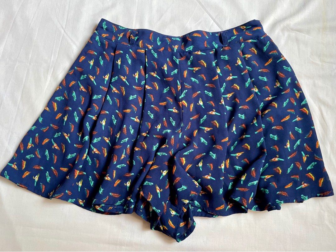 Skorts (Category: Shorts) located in Santa Margarita. Submitted by vstrove (Listing ID 1352748277, Image 1). Description: Navy blue printed skorts IN GOOD CONDITION.