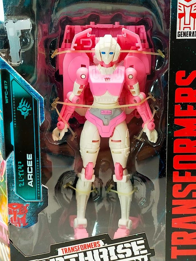 Transformers Earthrise ARCEE (Category: Action & Battle Toys) located in Quezon. Submitted by sug0it0ys (Listing ID 1352752137, Image 3). Description: ⚠️ Please read before sending offers & messages ⚠️ =================================== NO LOWBALLERS ❌ NO LONG RESERVATIONS ❌ First come. First served. Shipping transactions only 📦 Will not entertain & decline unreasonable offers/demands 🙅🏻‍♂️ Thank you 🙏🏻 ========== [TAKARA TOMY] Transformers