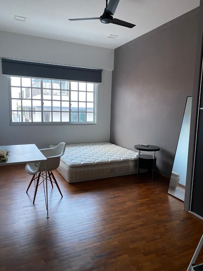 Two spacious room for rental (Female tenants only) beside Kembangan MRT station63109199315715111