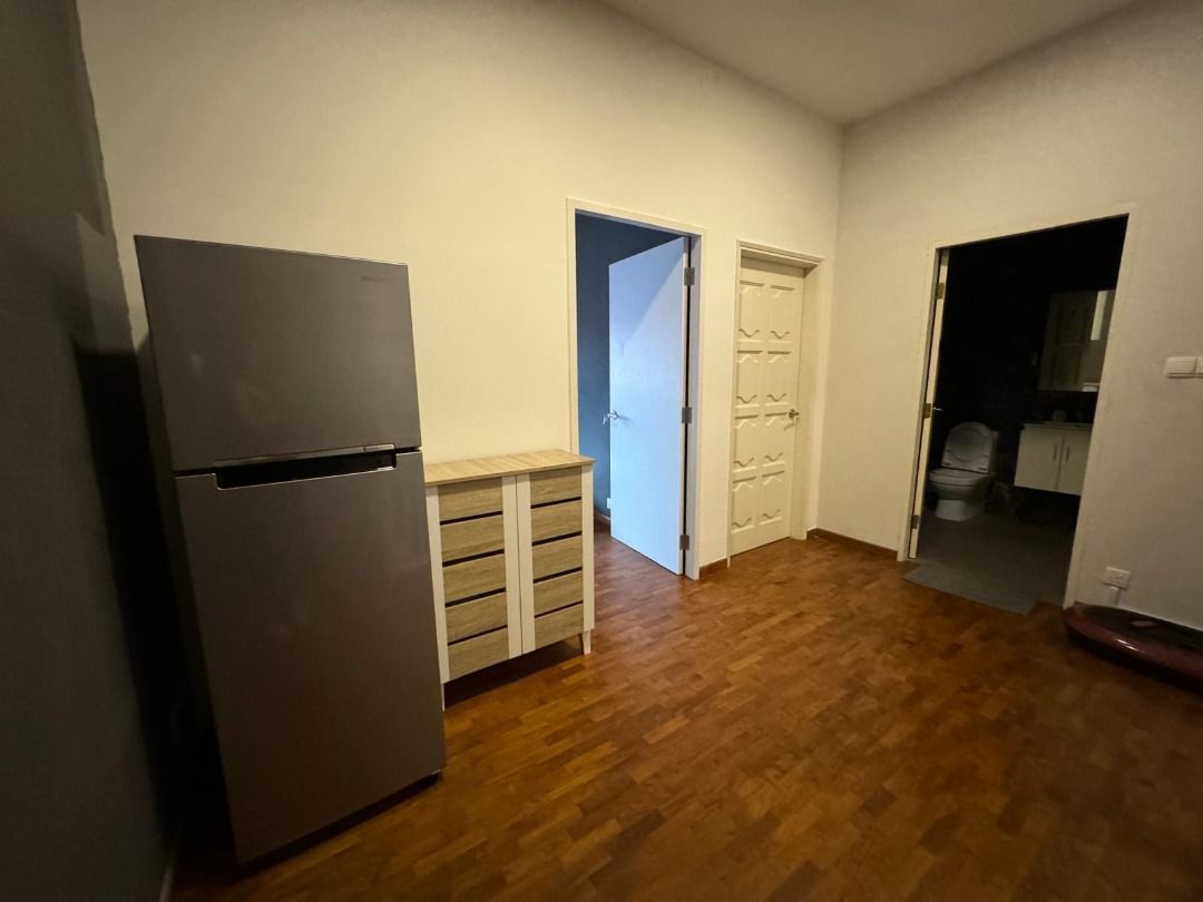 Two spacious room for rental (Female tenants only) beside Kembangan MRT station631091993157151124