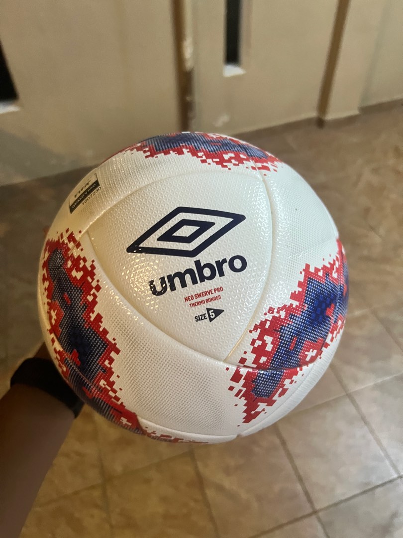 UMBRO ORIGINAL MATCHBALL, Sports Equipment, Sports & Games, Racket ...
