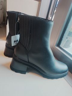 （分類：）位於 。 由 vaninse 提交（商品編號 1352755581，圖片 1）。簡介： 。