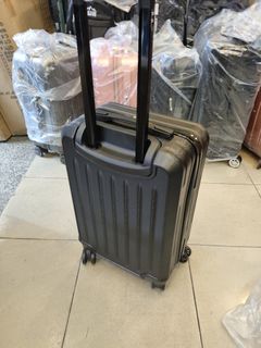 由 w200tw (刊登 ID 1352962647，圖片 1) 提交，位於 的 (類別：)，說明：。