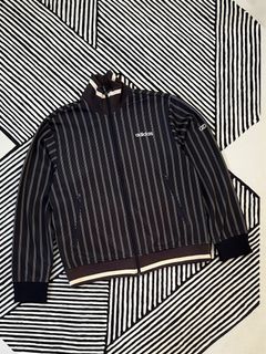 (Category: ) located in . Submitted by frainthrift (Listing ID 1352925345, Image 1). Description: .