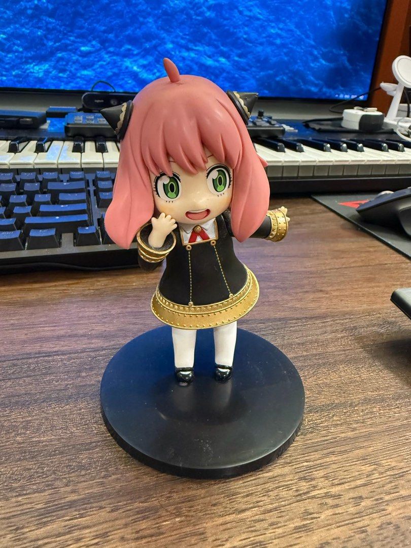 Anya Figurines (Category: Toy Figures) located in Singapore. Submitted by cmhsy (Listing ID 1352975813, Image 2). Description: Selling all my Anya figurines Big Anya - $30 Anya with Doggo - $30 Mini Anya + Loid - $10 Take all $50 .