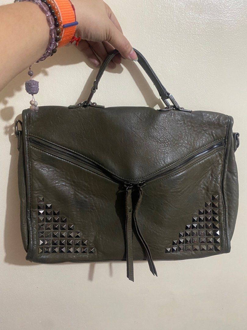 JULY ONLY SALE!!! Authentic JILL STUART Studded Satchel (Category: Luxury Bags & Wallets) located in Cavite. Submitted by lady_speculator_ph (Listing ID 1353020791, Image 1). Description: ✅ Authentic Jill Stuart bag up for grabs for only ₱1100! ✨Color: Army green ✨ Inclusion: Bag and original strap Note: Pls manage expectations - this bag is a prelove 😊 ✨ GET ANOTHER ITEM, THERE WILL BE ₱500 DISCOUNT! ✨ ✨ BUY THIS AND CHOOSE 1 ITEM ON MY “FREE” 