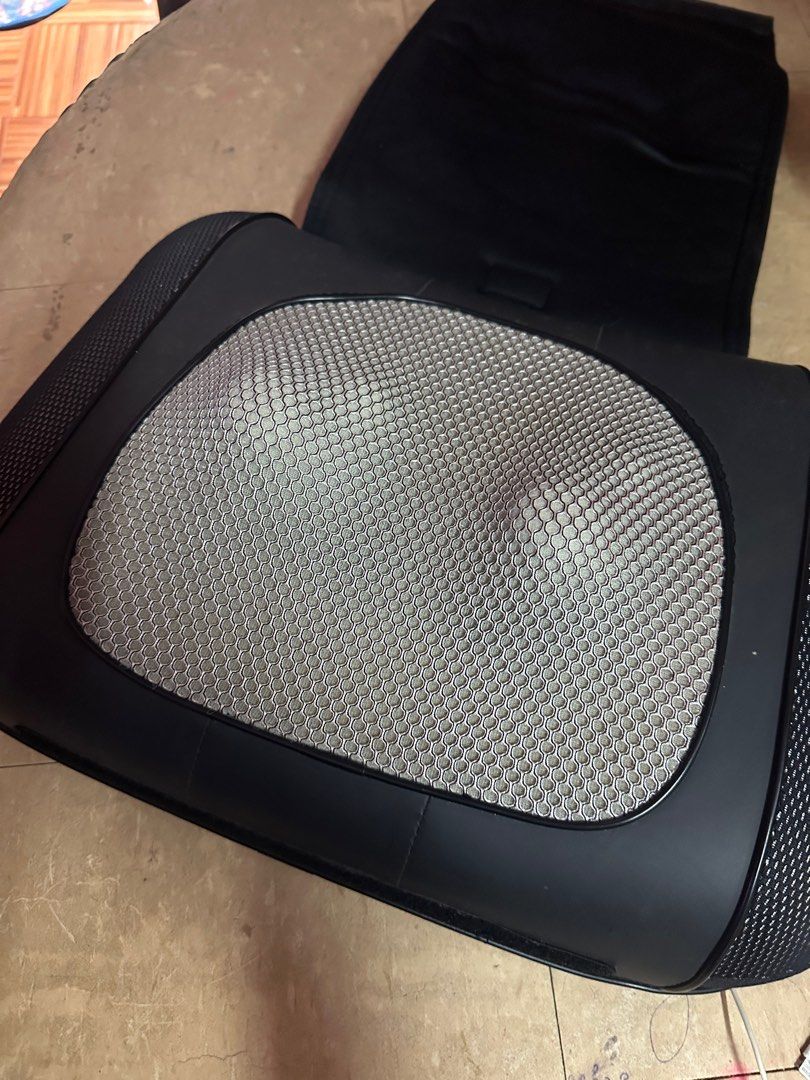 back massager (Category: Massage Devices) located in Manila. Submitted by hugene29 (Listing ID 1352947775, Image 3). Description: seat back massager heated at malakas il rotational power nya.