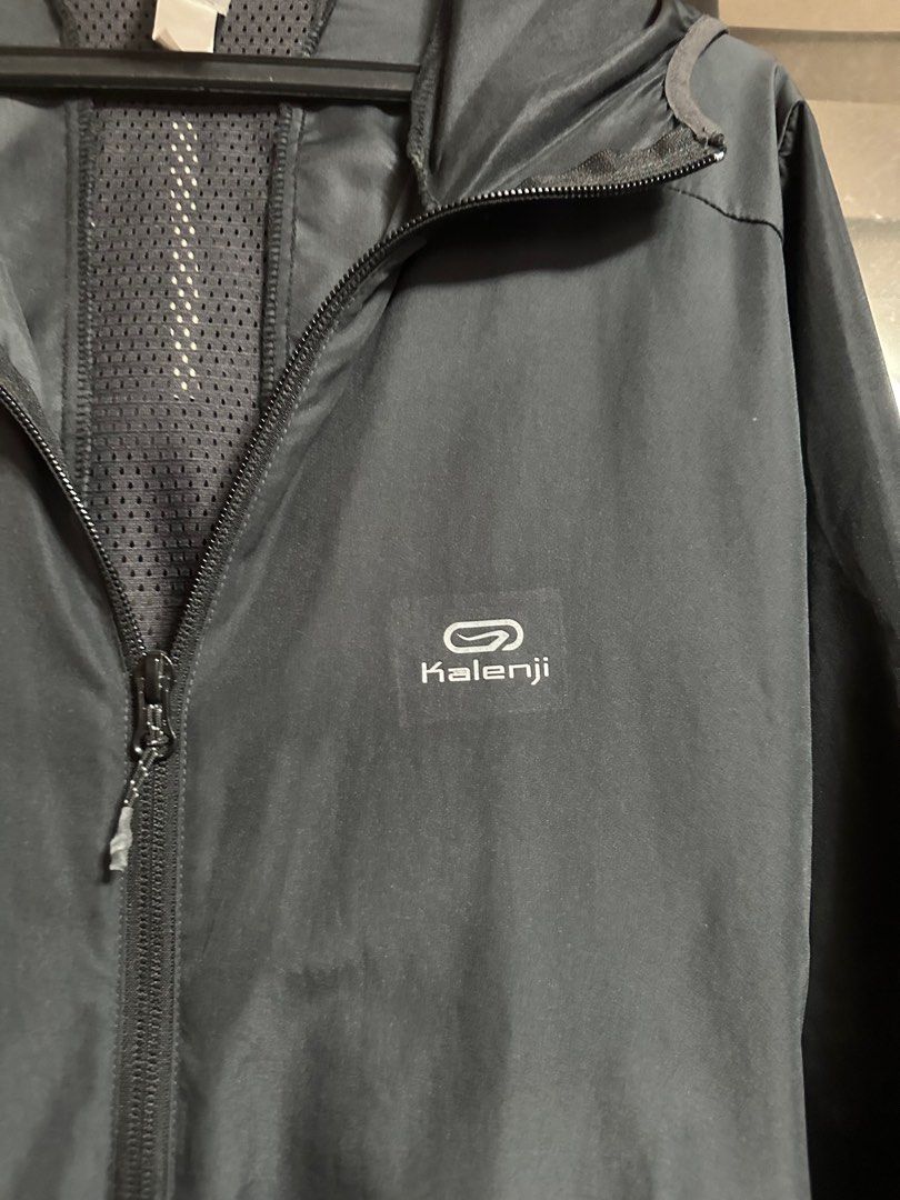 Decathlon Dri-fit jacket - black (Category: Coats, Jackets and Outerwear) located in Mandaluyong City. Submitted by thingsrandom (Listing ID 1352876390, Image 2). Description: Decathlon black dri-fit jacket - size Large.
