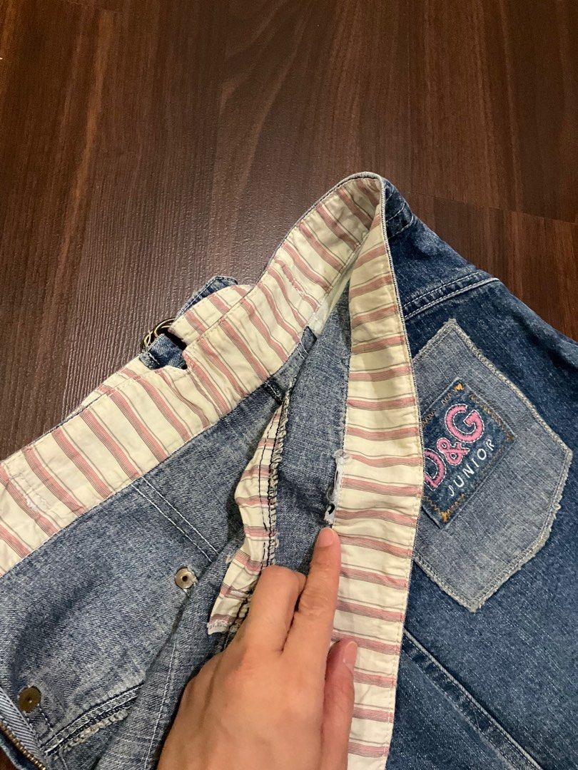 D&G girls skirt (Category: Babies & Kids Fashion) located in Bulacan. Submitted by xingclf (Listing ID 1352963506, Image 1). Description: tag cut because daughter said it’s itchy. used by my petite 9yo until she was 11..