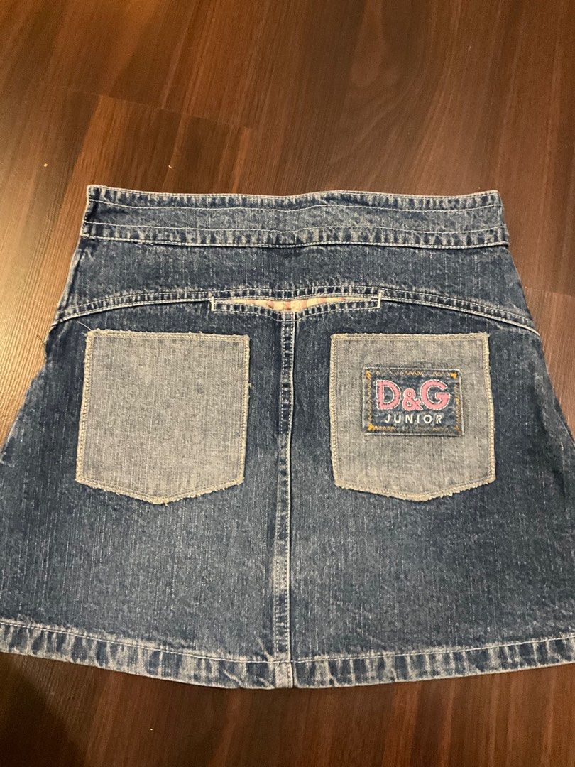 D&G girls skirt (Category: Babies & Kids Fashion) located in Bulacan. Submitted by xingclf (Listing ID 1352963506, Image 3). Description: tag cut because daughter said it’s itchy. used by my petite 9yo until she was 11..