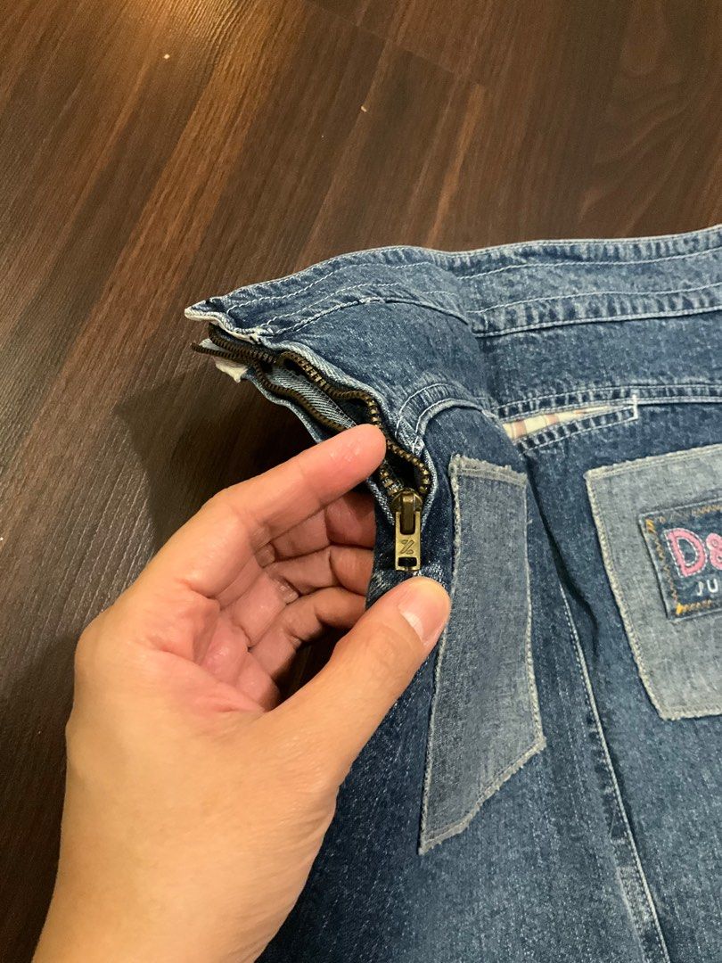 D&G girls skirt (Category: Babies & Kids Fashion) located in Bulacan. Submitted by xingclf (Listing ID 1352963506, Image 2). Description: tag cut because daughter said it’s itchy. used by my petite 9yo until she was 11..