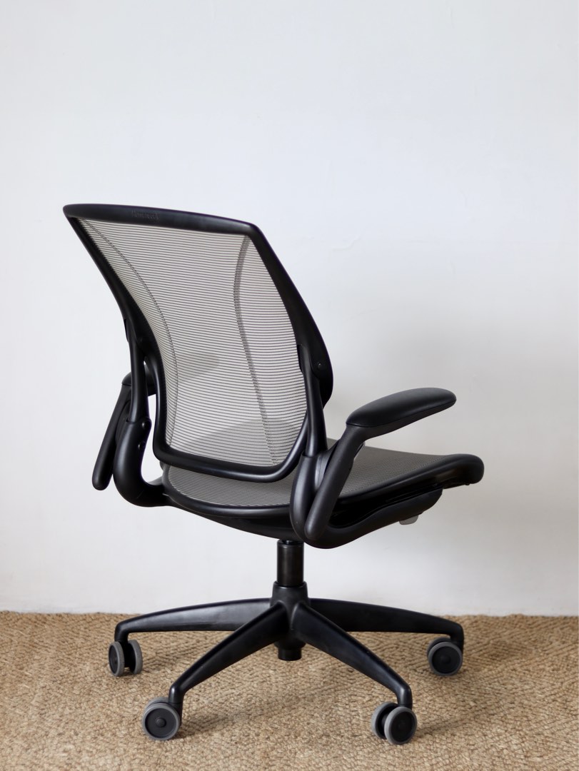 Diffrient World One Task chair - Humanscale, Furniture & Home Living ...