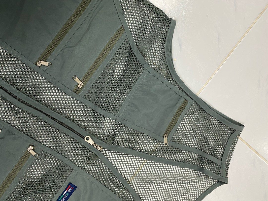 Fishing Vest Outdoor (Category: Vests) located in Cabanatuan. Submitted by jamaicac (Listing ID 1353000796, Image 3). Description: no any issue size large 23/26.