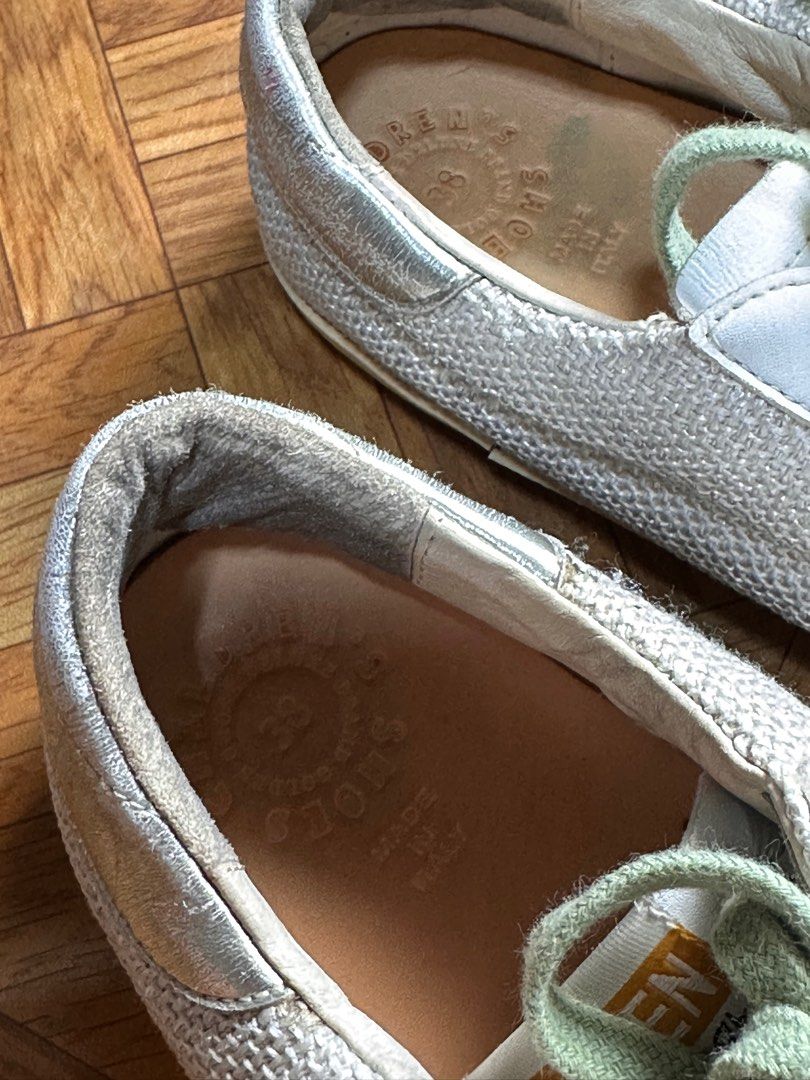 Golden Goose Shoes (Category: Sneakers) located in Quezon City. Submitted by lilyum (Listing ID 1352899014, Image 3). Description: .