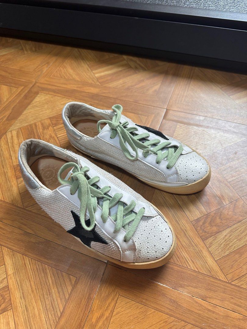 Golden Goose Shoes (Category: Sneakers) located in Quezon City. Submitted by lilyum (Listing ID 1352899014, Image 1). Description: .