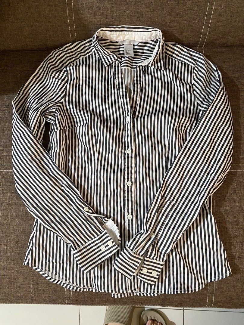 H&M office wear stripes (Category: Blouses) located in Quezon City. Submitted by chimisells (Listing ID 1352960857, Image 1). Description: H&M stripes office wear Refer to photo for size.