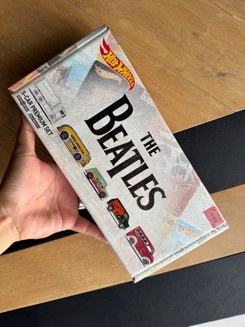 Hot Wheels The Beatles 5 Car Premium Set - Saltbox Pottery