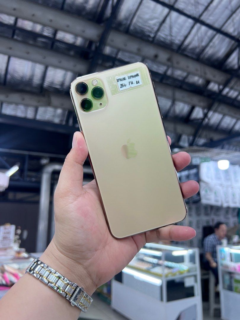 IPHONE 11PROMAX 256GB (Category: iPhone 11 Series) located in Manila. Submitted by farhanadau39938 (Listing ID 1352936898, Image 1). Description: IPHONE 11PROMAX ~STORAGE | 256GB☑️ ~NTC APPROVED☑️ ~GOOD FOR GAMING☑️ ~NO ISSUE☑️ ~NO REPAIR HISTORY ☑️ ~LEGIT | ORIGINAL ☑️ ~UNLI RESET ☑️ ~NOT REFURBISHED ~99%SMOOTH☑️ INCLUSION ~CASE☑️ ~TEMPERD GLASS☑️ ~CHARGER ☑️ CASH ON DELIVERY NATIONWIDE 🚚 ~OPEN FOR COD cash on delivery 📦 ~OPEN FOR COP cash on 