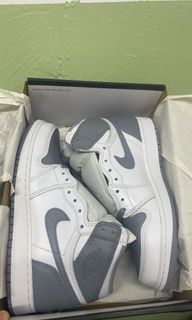 (Category: ) located in . Submitted by stealwear (Listing ID 1352912345, Image 1). Description: .