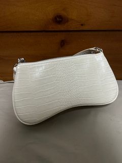 由 good______ (刊登 ID 1351145830，圖片 1) 提交，位於 的 (類別：)，說明：。