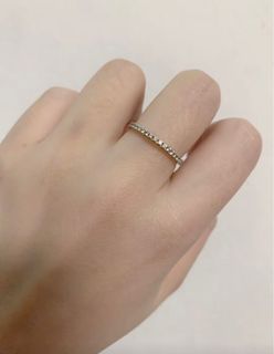 六福珠寶專櫃正品lukFook jewelry Au750 Diamond ring 18k白金鑽石女裝線形條戒指64245520495747110