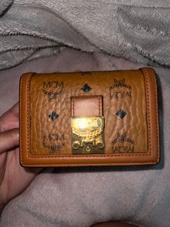 (Category: ) located in . Submitted by xnx__ (Listing ID 1352902434, Image 1). Description: .