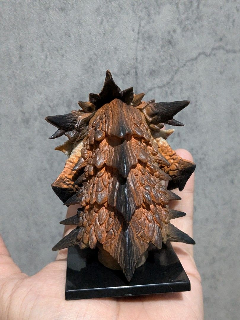 Monster Hunter 3 RATHALOS Head Figure Capcom (Category: Figurines & Statues) located in Makati City. Submitted by thepatentedmill.ph (Listing ID 1353004391, Image 3). Description: - Monster Hunter 3 RATHALOS Head Figure Capcom. - Good Condition - Price: 1,500.00 / Slightly Negotiable RFS: Decluttering.