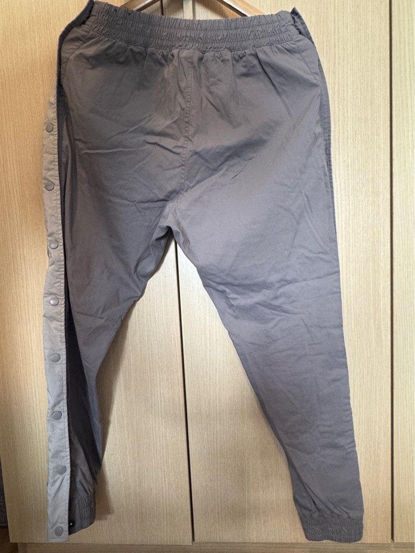 Nike AF-1 Tearaway Jogger Pants (Category: Joggers) located in Taguig. Submitted by jcs86 (Listing ID 1352948480, Image 2). Description: Nike AF-1 Tearaway Jogger Pants Size: Large Issue: Barely noticeable pen stain on butt area. See photo. Drawstring waist and cuffed ankles ** Buyer books and shoulders shipping. **.