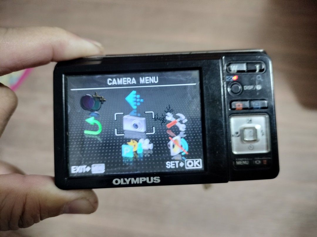olympus fe-4000 ccd sensor (Category: Cameras) located in Manila. Submitted by ultimogizmos (Listing ID 1352924849, Image 2). Description: execellwnt working condition working flash slight issue : may dead pizel sa lcd but wont affect performance output last price unit battery universal charger.