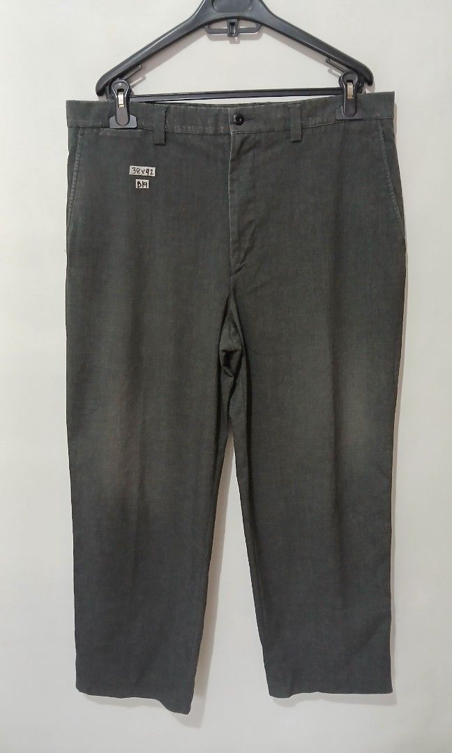 PERRY ELLIS FORMAL SLACKS PLUS SIZE PANTS FOR MENS SIZE 38 (Category: Trousers) located in San Pedro. Submitted by ziamiel (Listing ID 1352879430, Image 1). Description: WAIST 36" on tag / 38"via tape measure LENGTH 42" LEG 14" LEG HOLE 9.5" BRAND:PERRY ELLIS CONDITION:LIGHTLY USED MINIMAL LINTS ON WAISTBAND STILL IN GOOD CONDITION COLOR RATE:8/10 DARK GRAY NOTE:ALL ITEMS ARE FROM US THRIFT BOX NEED WASH AND SOME PICTURES MAY VARY DUE TO LIGHTING
