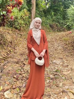 (Category: ) located in . Submitted by prelovedbysheraa_ (Listing ID 1352950851, Image 1). Description: .