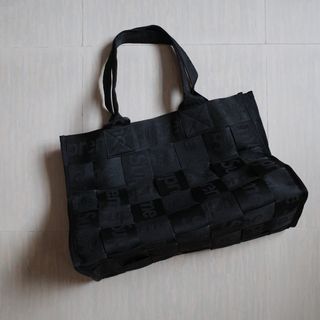 （分類：）位於 。 由 whit_est 提交（商品編號 1352931826，圖片 1）。簡介： 。
