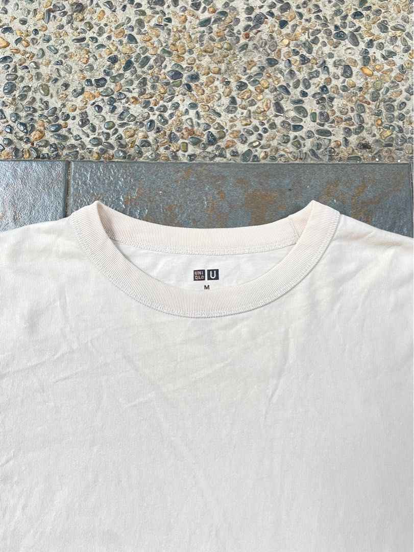 Uniqlo Cream Shirt (Category: Tshirts & Polo Shirts ) located in Cainta. Submitted by FirstBuys (Listing ID 1352944819, Image 2). Description: 21 x 27.