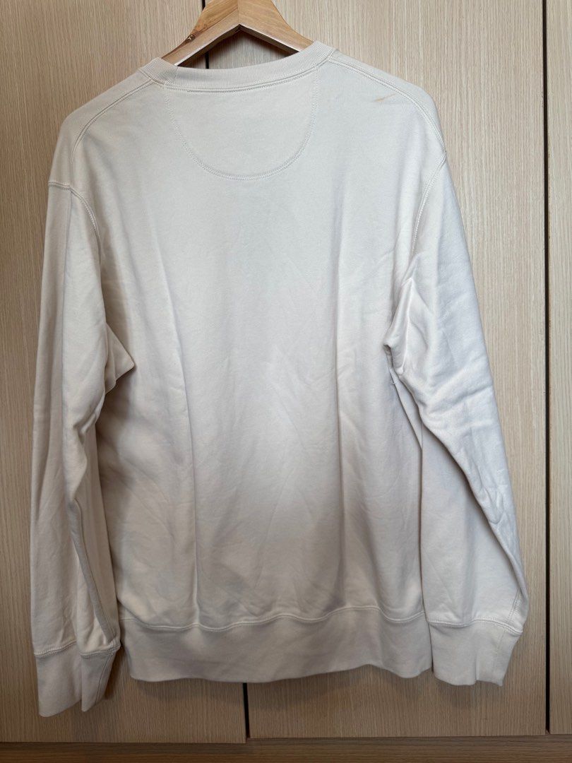 Uniqlo Pullover Sweater (Category: Coats, Jackets and Outerwear) located in Taguig. Submitted by jcs86 (Listing ID 1353015983, Image 2). Description: Uniqlo Pullover Sweater Size: XL ** Buyer books and shoulders shipping. **.