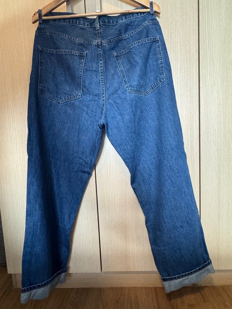 Uniqlo Straight Cut Jeans (Category: Jeans) located in Taguig. Submitted by jcs86 (Listing ID 1352949043, Image 2). Description: Uniqlo Straight Cut Jeans Size: 32 Like new. Barely used. ** Buyer books and shoulders shipping. **.