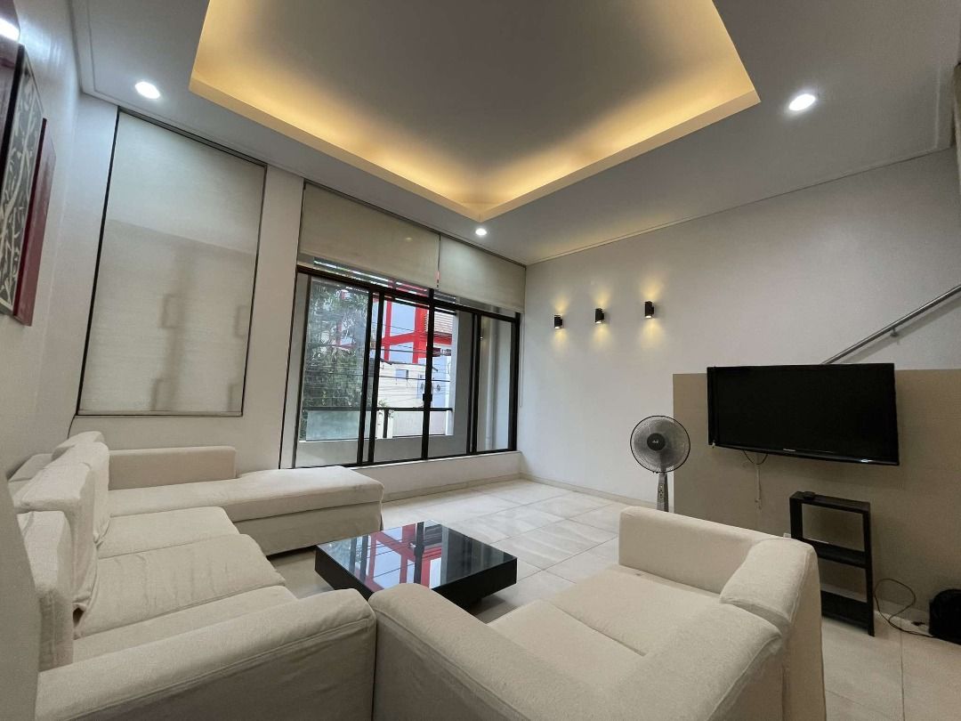 3 Storey Modern High Ceiling Townhouse with Mezzanine and Own Gate FOR ... - High Ceiling Townhouse For Sale