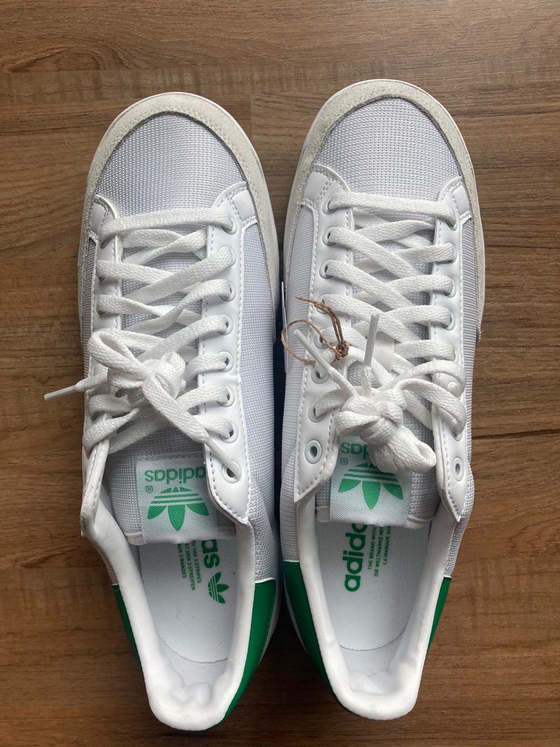 Adidas Rod Laver White and Green (Category: Sneakers) located in Pasig City. Submitted by externalparadise (Listing ID 1353050254, Image 1). Description: Received as a gift. I don't fit the size so I wasn't able to use it. I'm just letting go of the item..