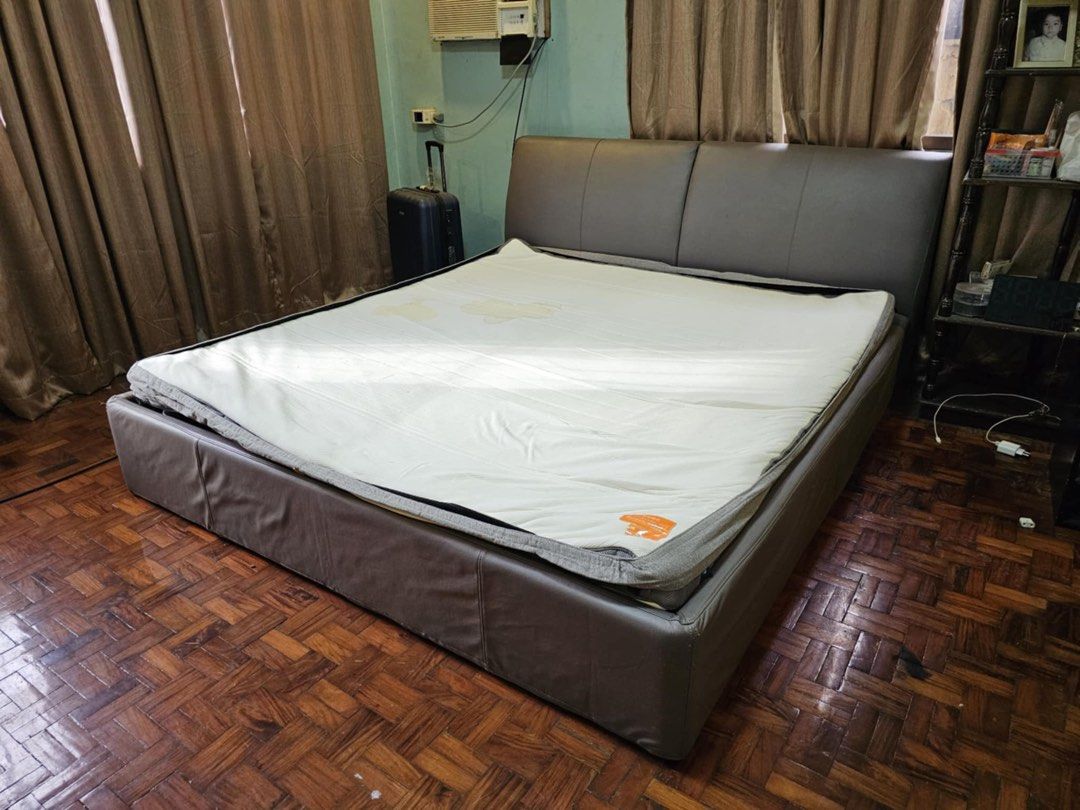 Adjustable bed with frame and mattress (Category: Bed Frames & Mattresses) located in San Juan City. Submitted by sdy168 (Listing ID 1353084691, Image 2). Description: As is where is. Working adjustable bed with bed frame and matress with senso memory topper .